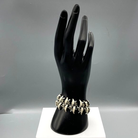 Vintage Park Lane White Enamel and Crystal Bracelet, MCM Abstract Floral - Picture 1 of 5